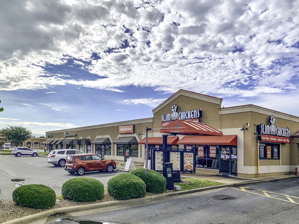 Westchase Plaza: 301 N Shackleford Rd, Little Rock, AR 72211